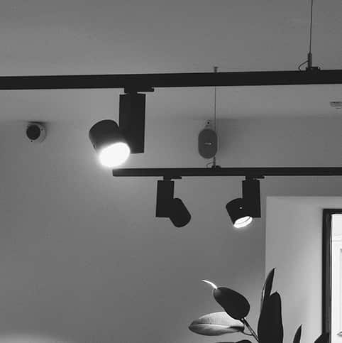 Focos led para iluminaci&oacute;n de sal&oacute;n